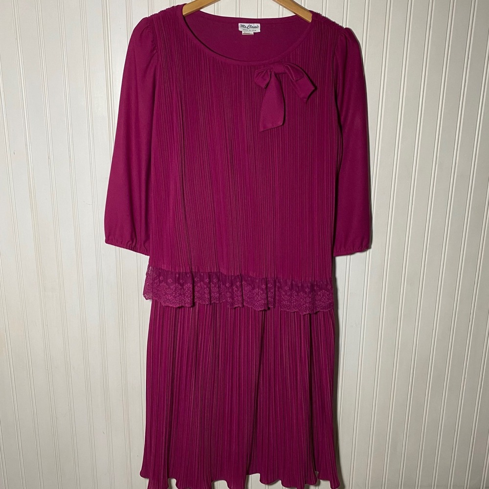 USA VTG Ms Classic Retro Magenta Pleated Lace Chiffon Midi Dress Bow Neck - 10 - Picture 3 of 10
